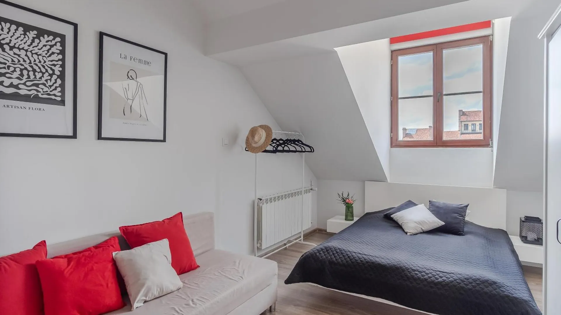 Old Town Home Warsaw Apartment