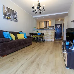 Apartamento Jr, Varsóvia